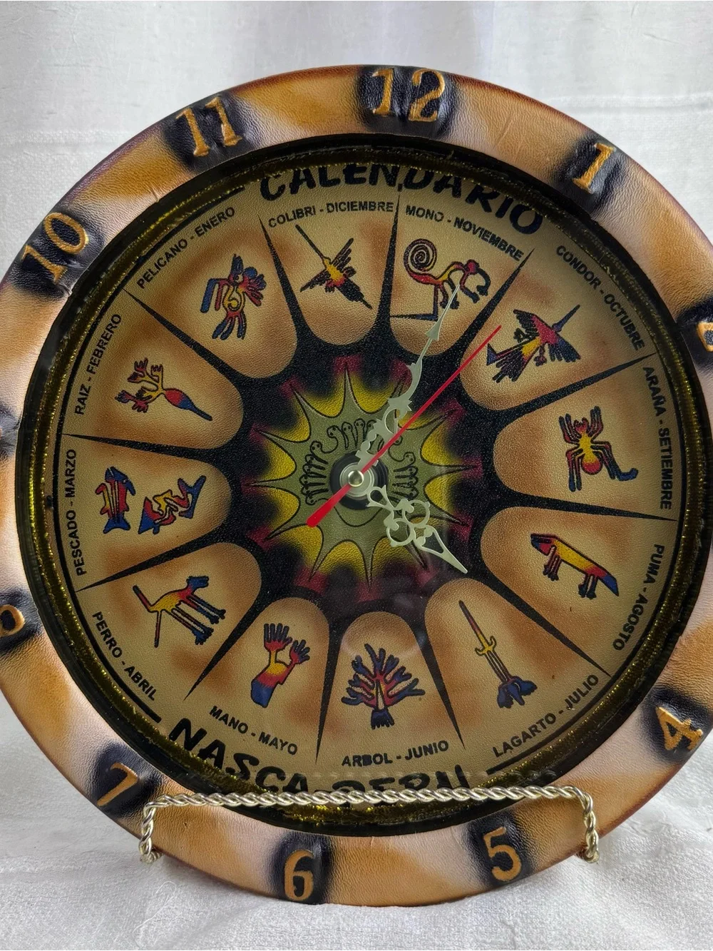 VTG Peruvian Nazca Lines Geoglyphs Leather Nazca Motif Clock